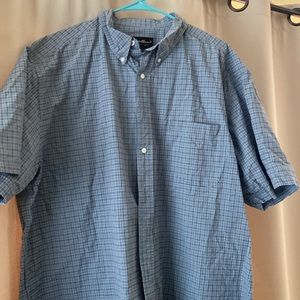 Short sleeve plaid button down